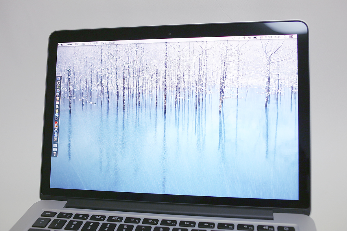 IPS 방식의 레티나디스플레이는 시야각, 색감, 해상력 모두 굉장하다
